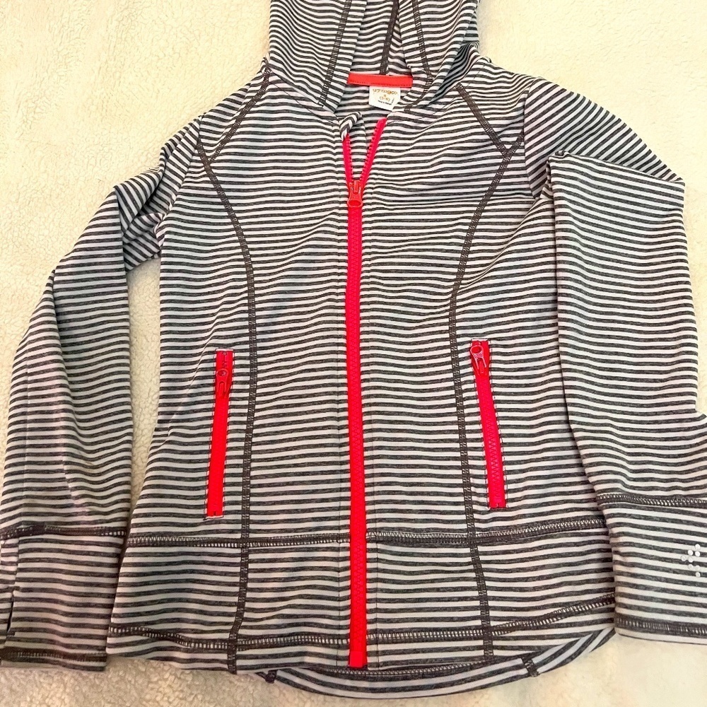 Girls hoodie size 5-6